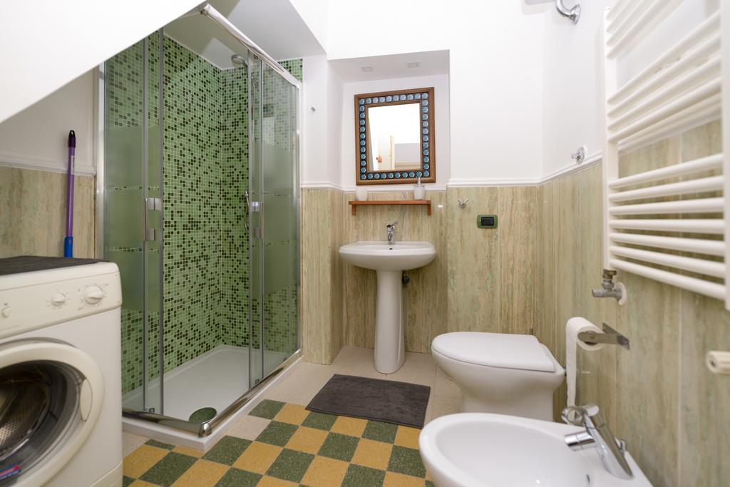 Residenza Santa Chiara Apartment เนเปิลส์ ภายนอก รูปภาพ