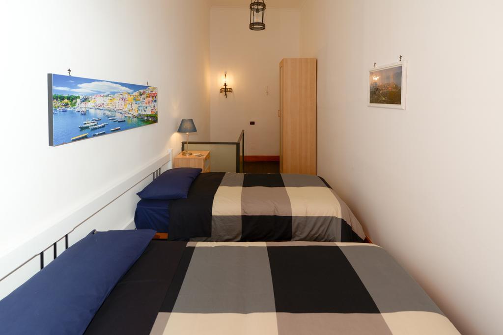 Residenza Santa Chiara Apartment เนเปิลส์ ภายนอก รูปภาพ