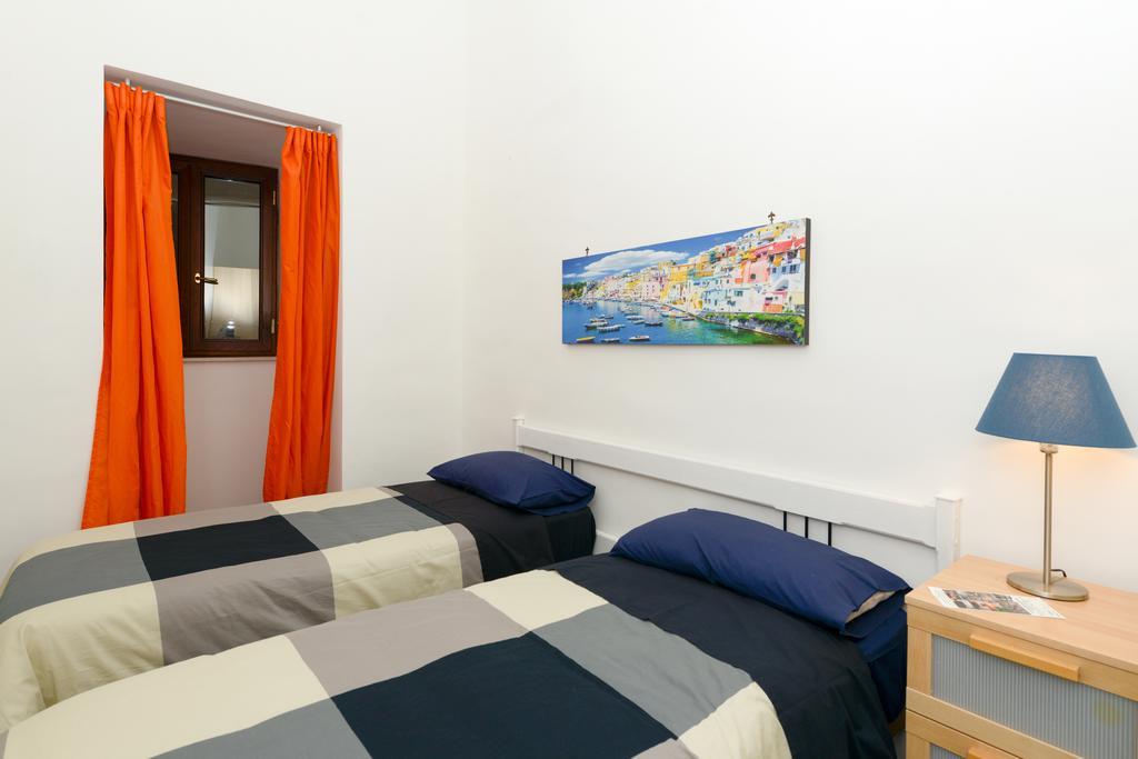 Residenza Santa Chiara Apartment เนเปิลส์ ภายนอก รูปภาพ