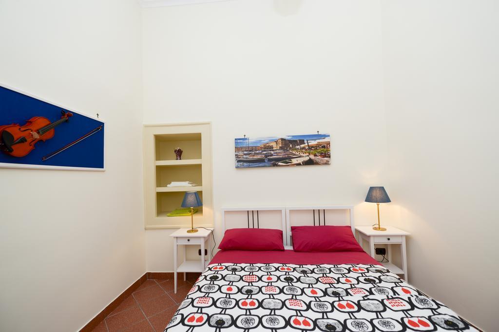 Residenza Santa Chiara Apartment เนเปิลส์ ภายนอก รูปภาพ
